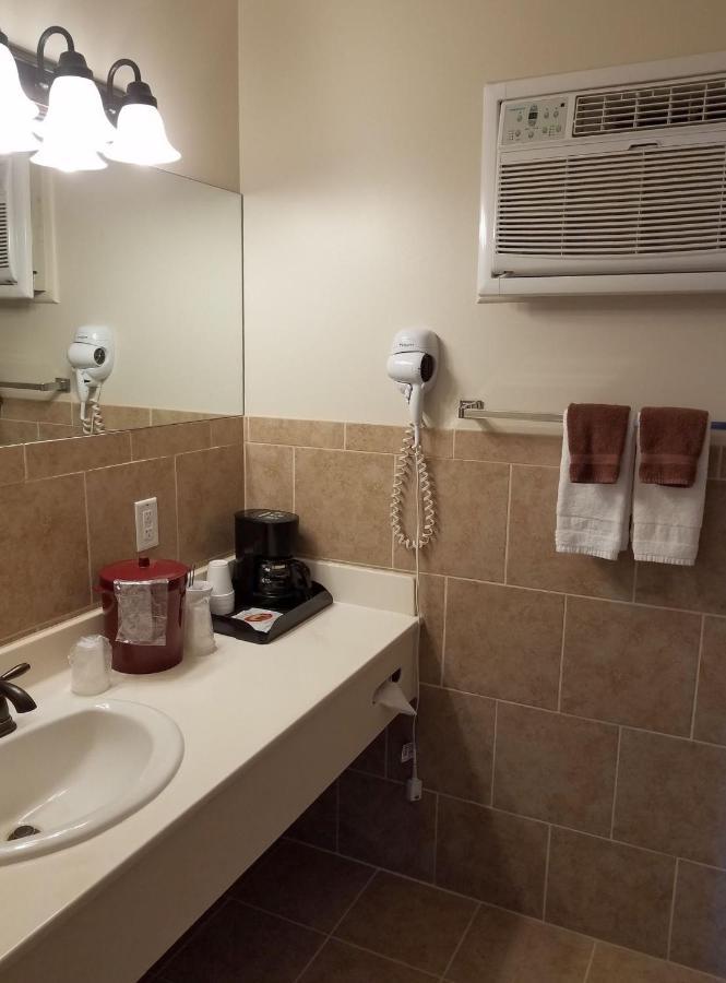 Aquarius Inn Bicknell Εξωτερικό φωτογραφία