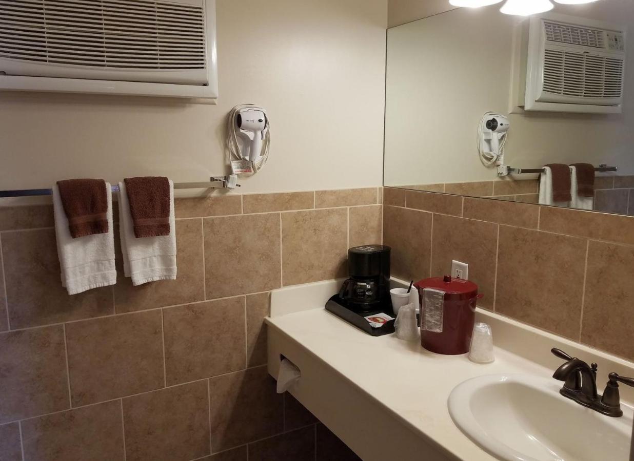 Aquarius Inn Bicknell Εξωτερικό φωτογραφία