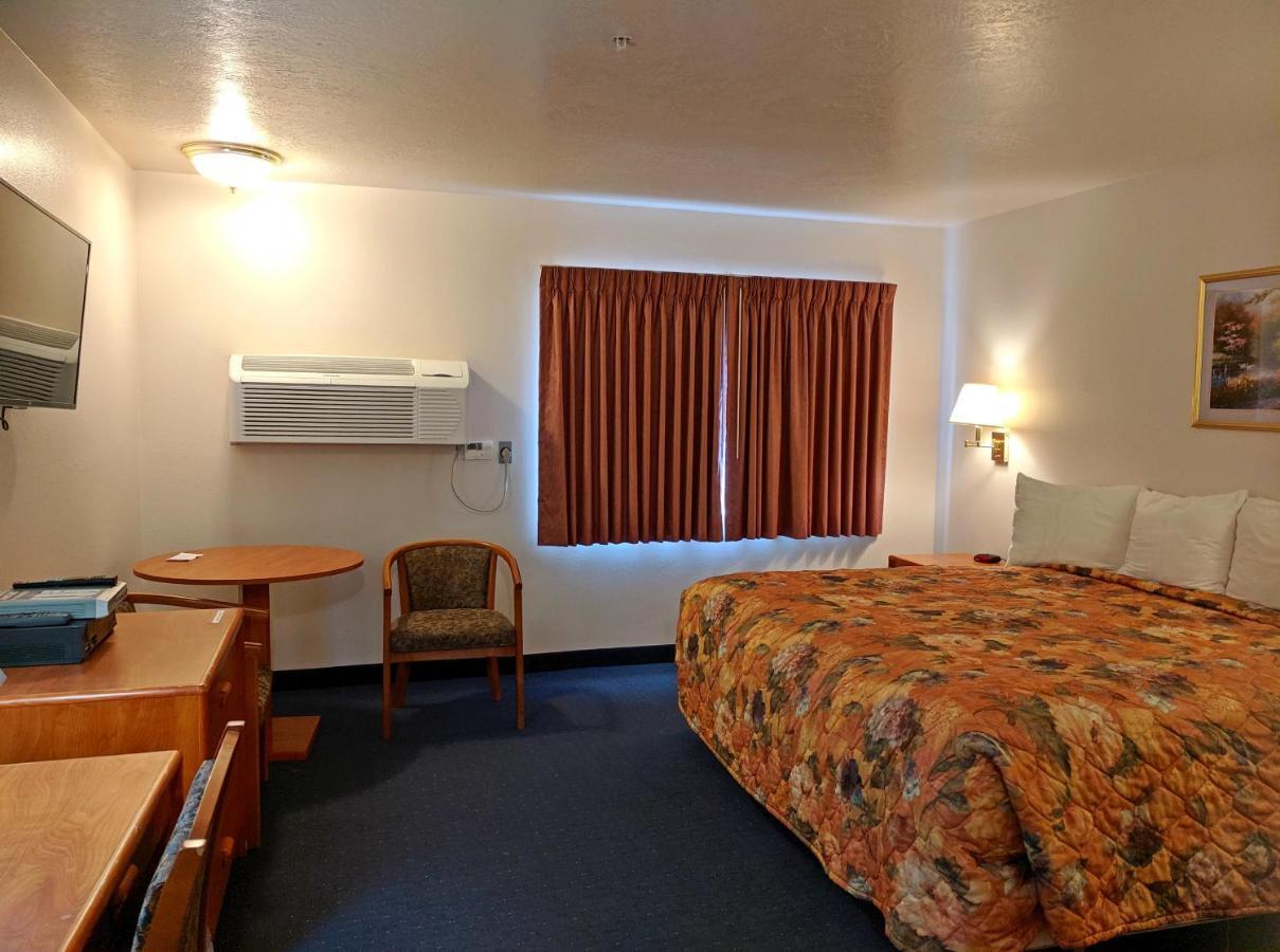 Aquarius Inn Bicknell Εξωτερικό φωτογραφία
