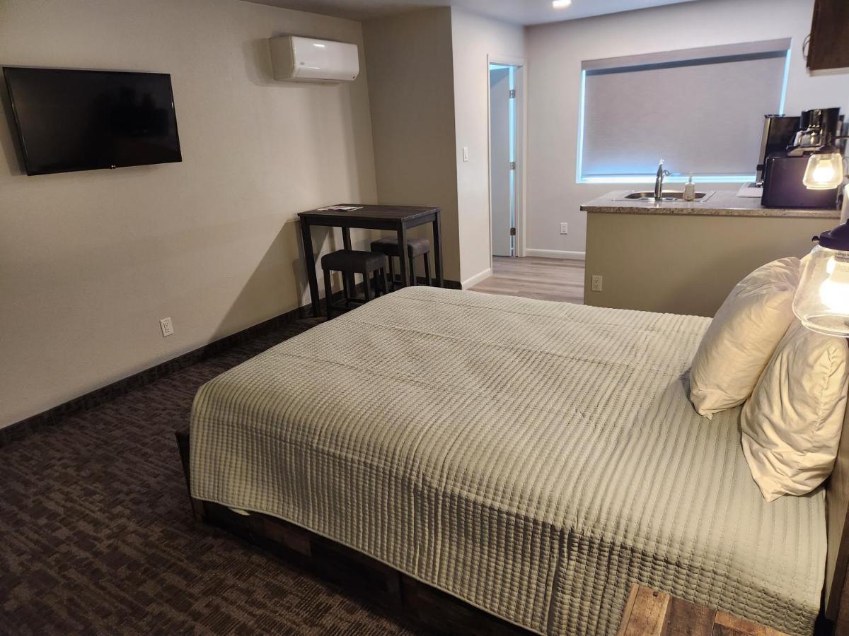 Aquarius Inn Bicknell Εξωτερικό φωτογραφία
